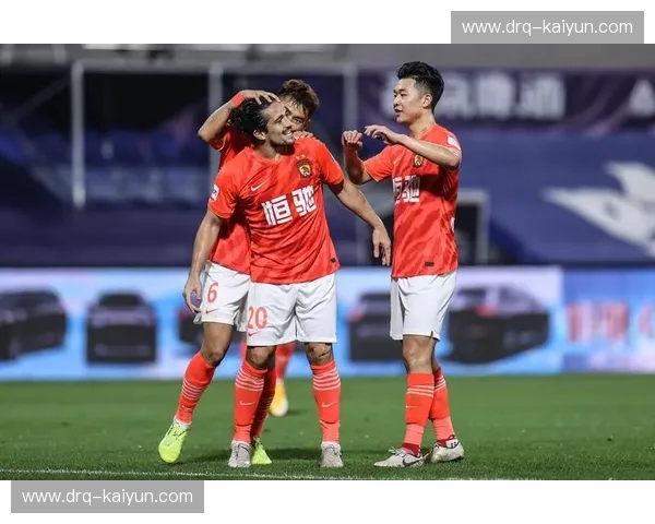 广州德比的火焰：恒大与富力足协杯的恩怨情仇